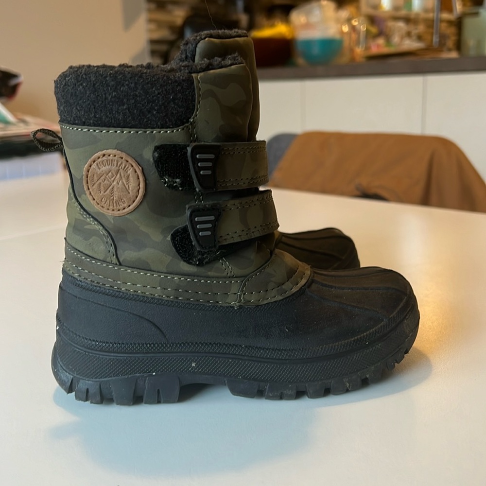 Boys winter boots. Worn twice. Practically brand new.